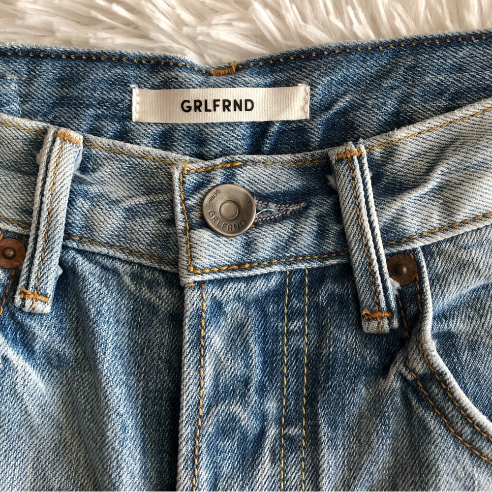 GRLFRND Isabeli Distressed Jeans 25 - Picture 8 of 14